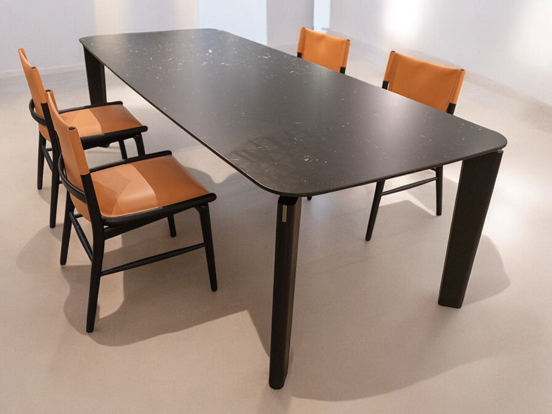 Oskar Table