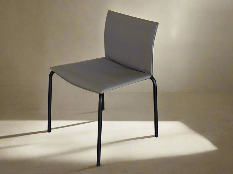 TreunoTre Chair