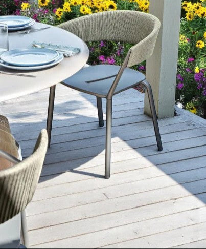 Fast Ria Armchair