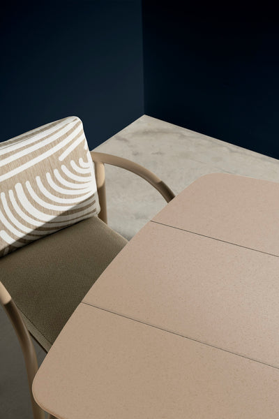 Jwana Hamdan Ali Dining Table