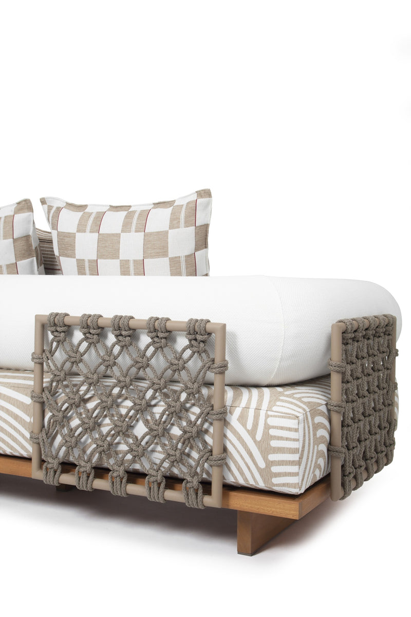 Jwana Hamdan Emir Sofa