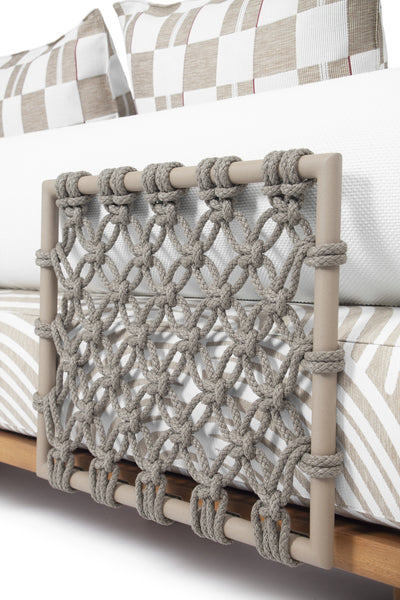 Jwana Hamdan Emir Sofa