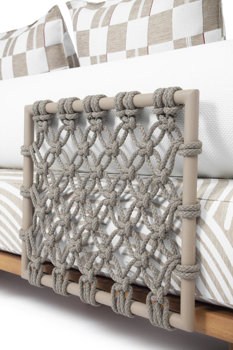 Jwana Hamdan Emir Sofa