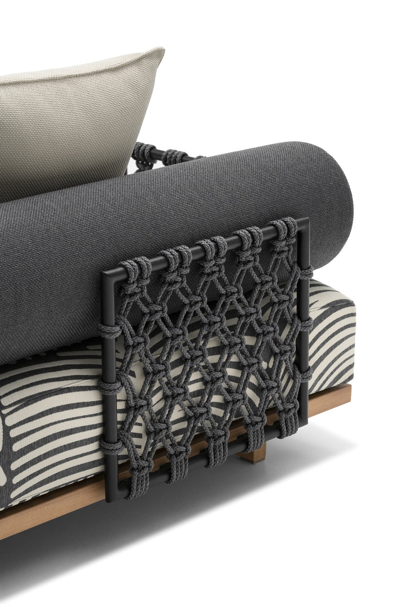 Jwana Hamdan Emir Sofa