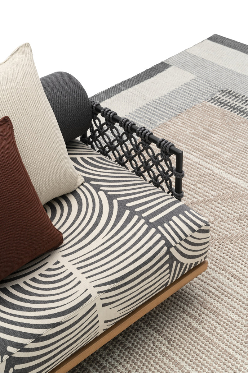 Jwana Hamdan Emir Sofa