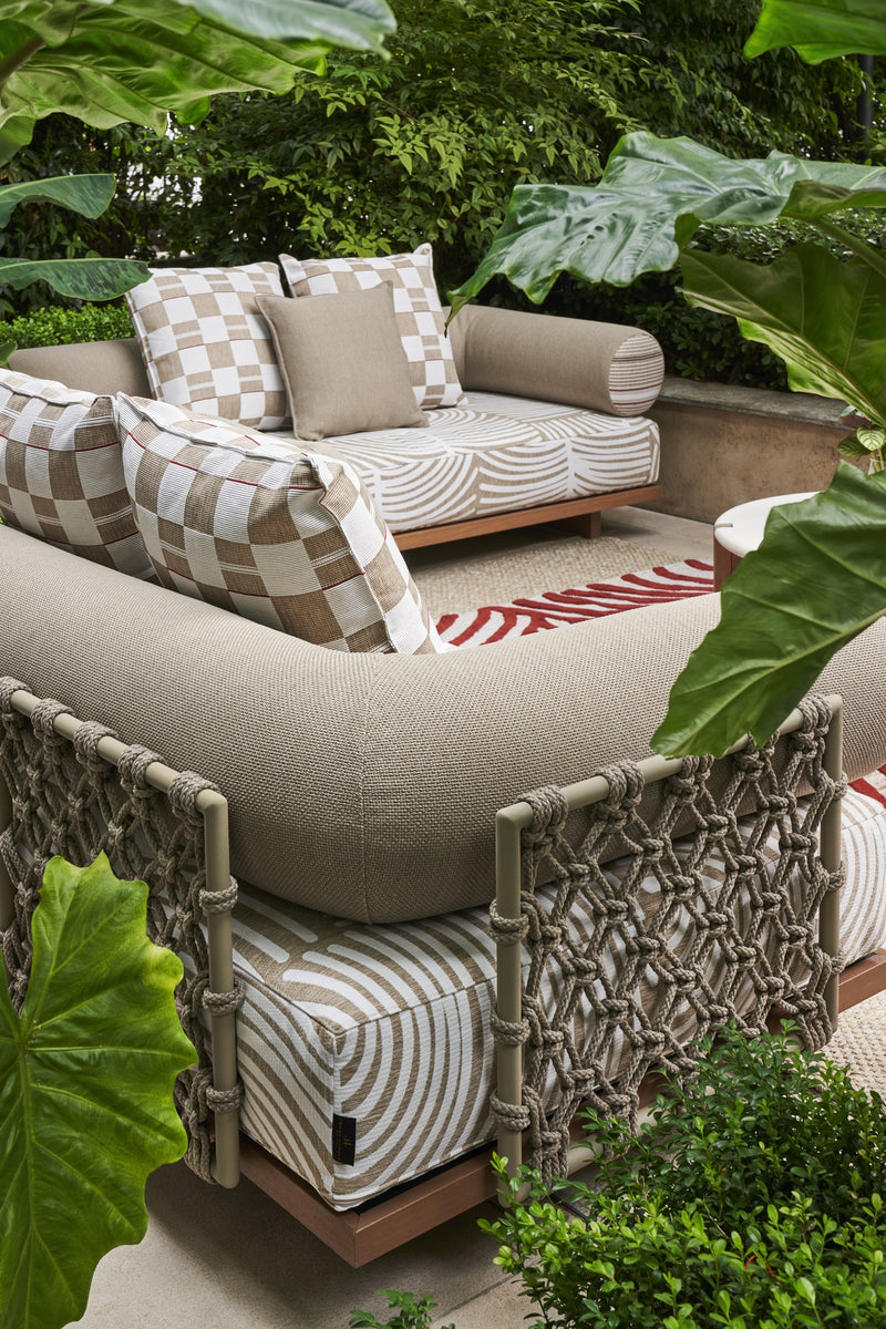 Jwana Hamdan Emir Sofa