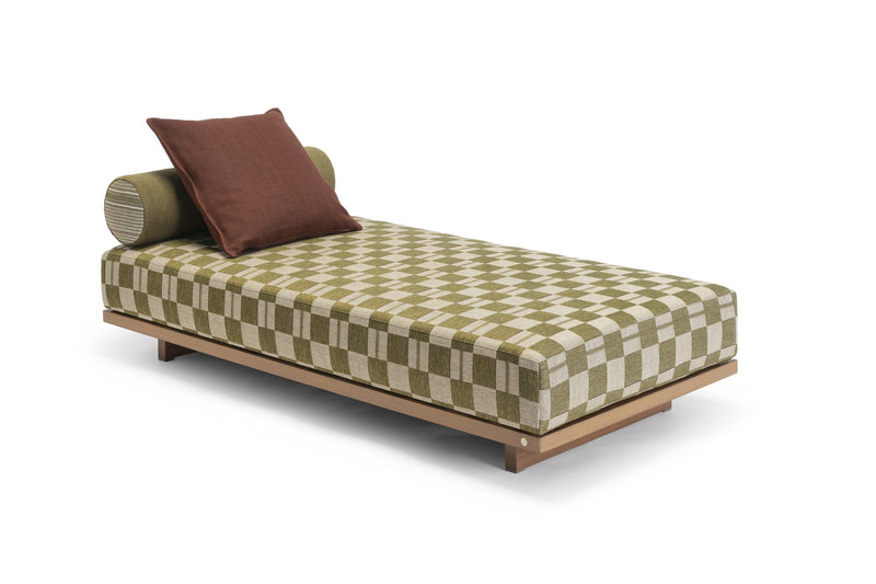 Jwana Hamdan Emir Sofa