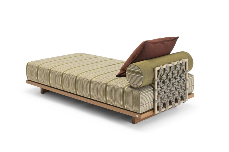 Jwana Hamdan Emir Sofa