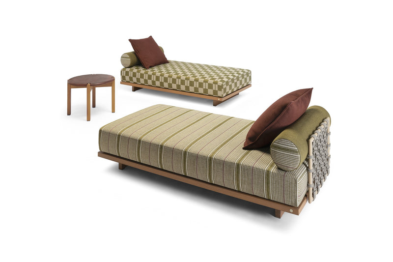 Jwana Hamdan Emir Sofa