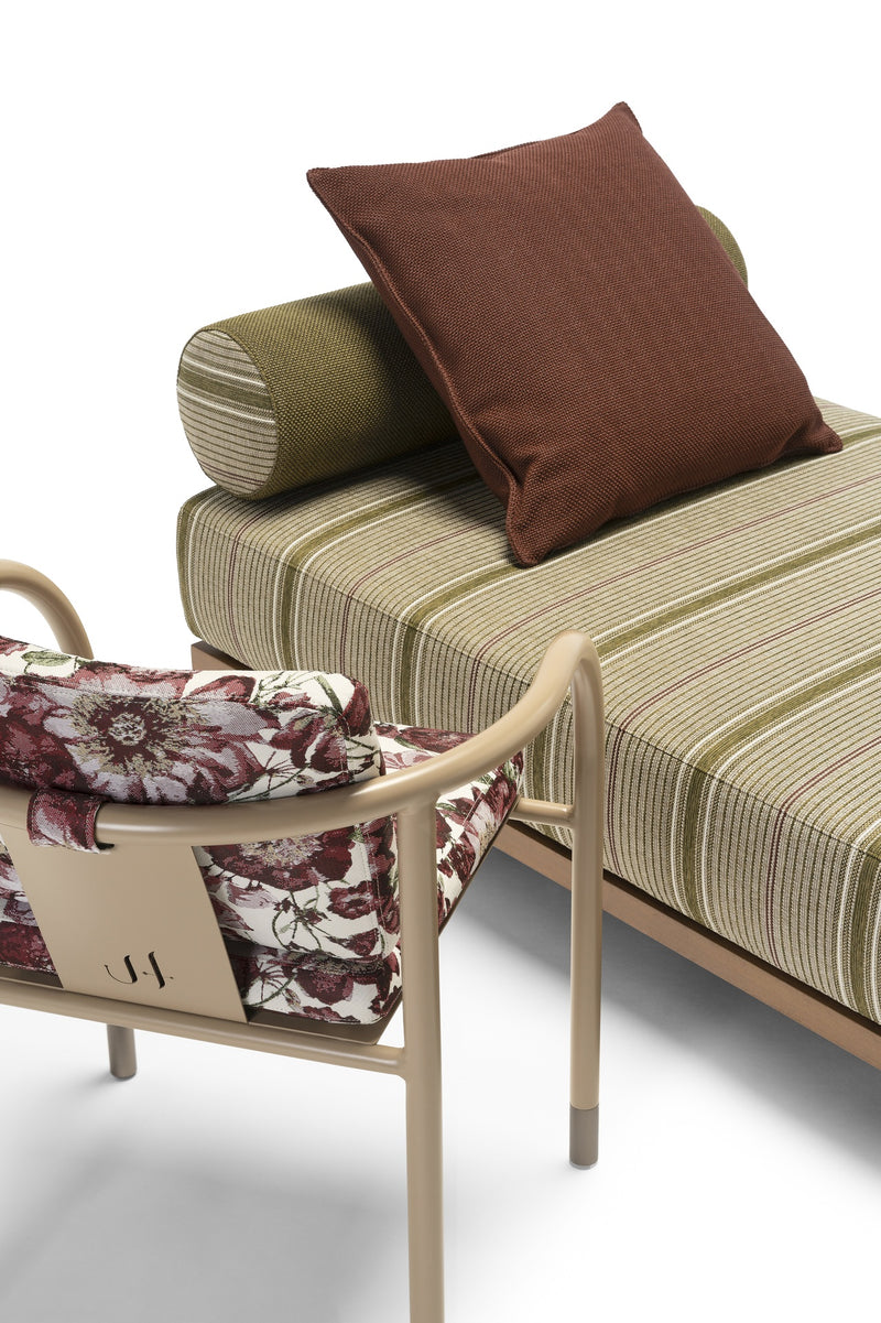 Jwana Hamdan Emir Sofa