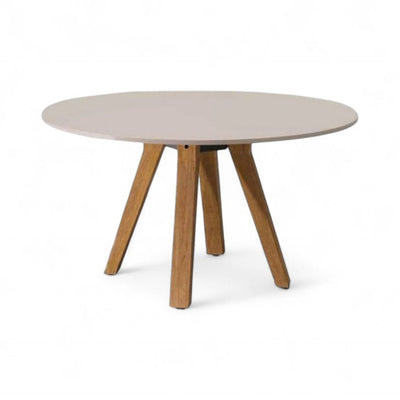 Kettal Vieques Sehpa