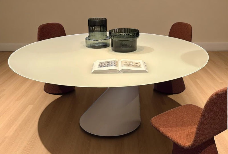 Lago Chapeau Table