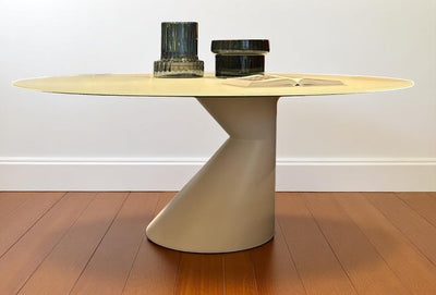 Lago Chapeau Table