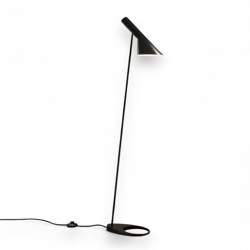 Louis Poulsen AJ Floor Lambader