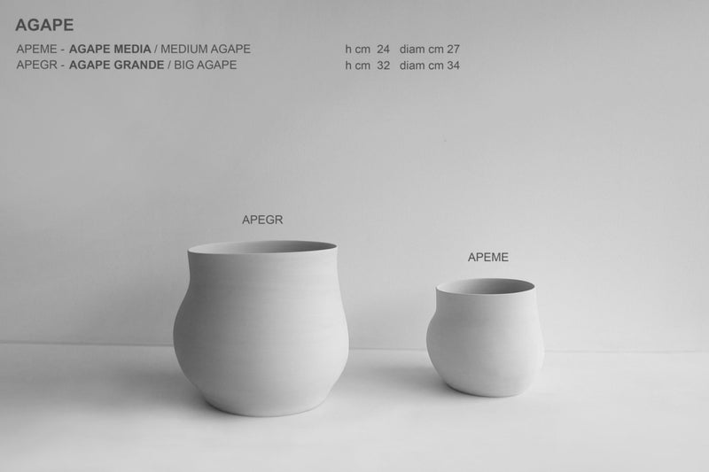 Rina Menardi Agape Vase