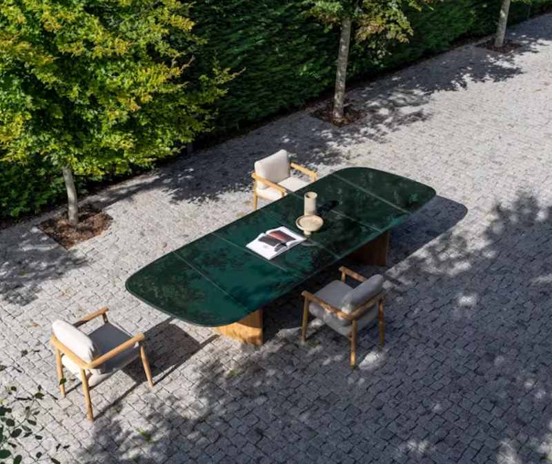 Royal Botania Regaliz Table