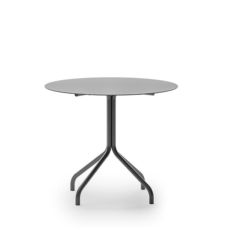 Unopiu Salo Round Table