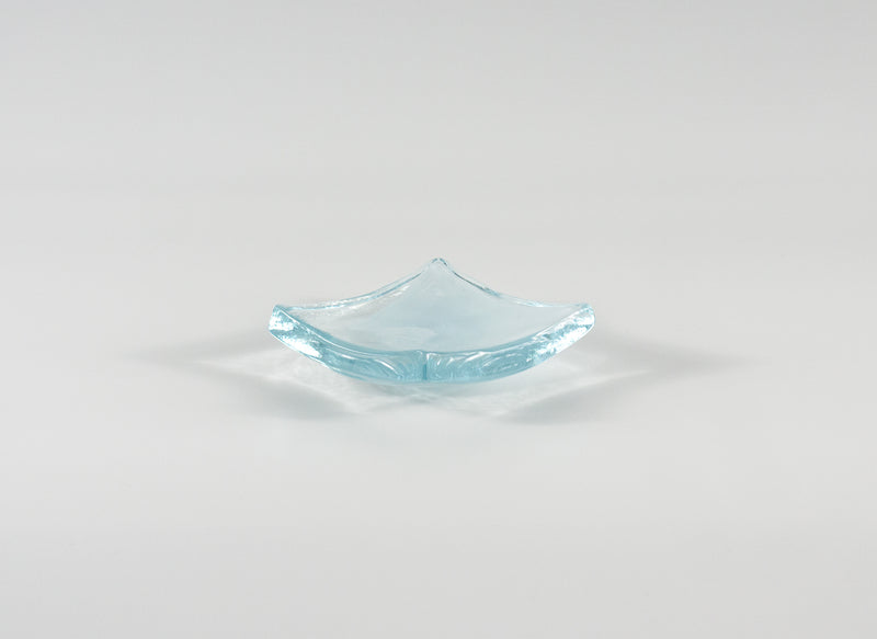 Amorf Form Şeffaf-Beyaz Renkli Cam  10 x 10 cm