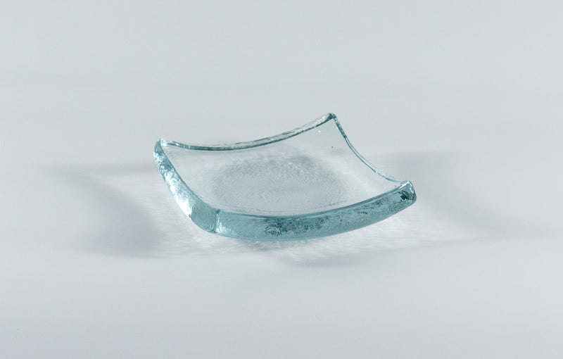 Amorphous Form Transparent Glass 16 x 16 cm