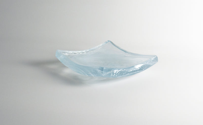 Amorphous Form Transparent - White Coloured Glass 12 x 12 cm