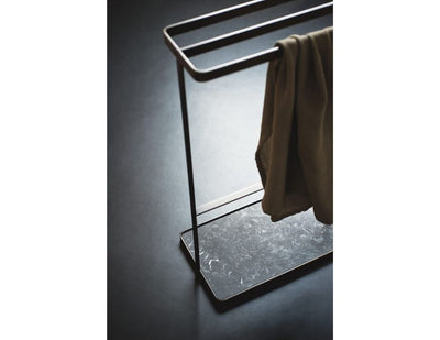 Memory - Floor-standing Towel rail