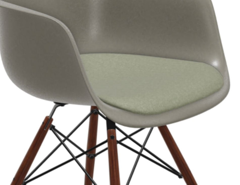 DAW - Chair with cushion